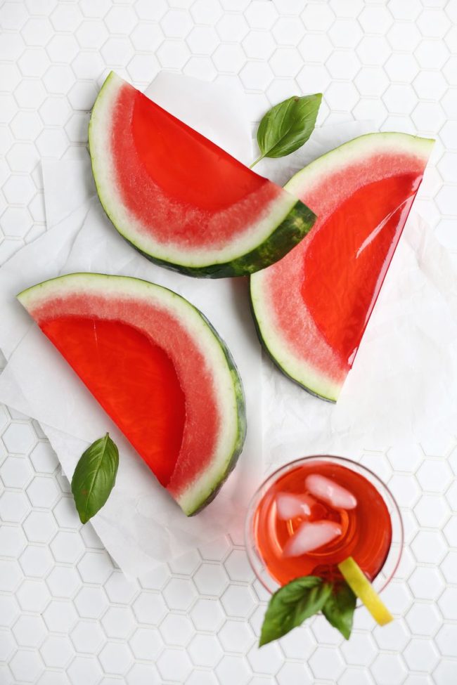 There's no shot glass required for these boozy <a href="http://abeautifulmess.com/2015/08/watermelon-slice-jello-shots.html" target="_blank">watermelon jello shots</a>.