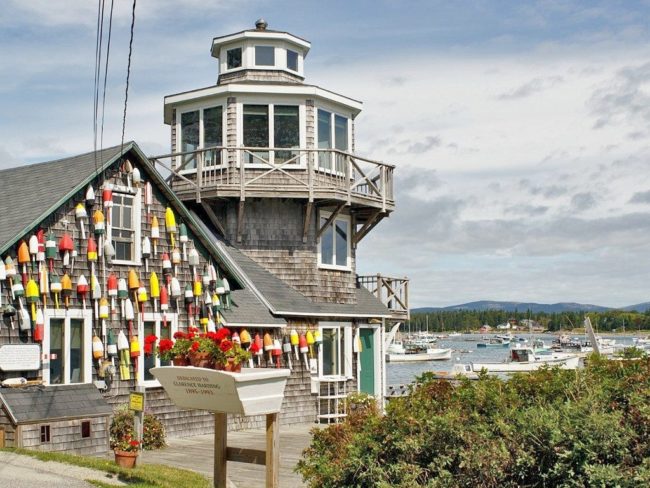 <a href="https://www.homeaway.com/vacation-rental/p376334" target="_blank">Lighthouse</a>, Mt. Desert Island, ME