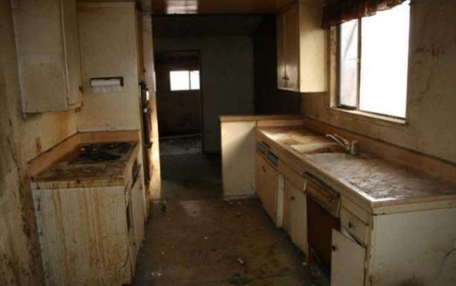No, those countertops aren't marble! They're actually just dusted with a layer of rust and disease!