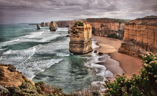 Count all of the Twelve Apostles on Australia's coastline.