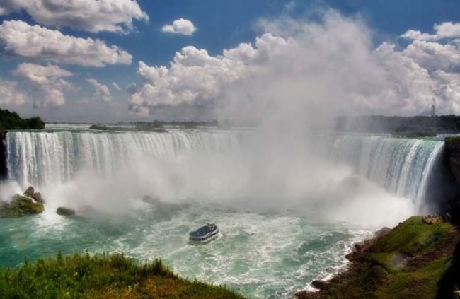 On October 2, 1995, Overacker arrived at Niagara Falls to execute a stunt to raise awareness for the homeless. He planned to Jet Ski over the falls on the Canadian side, deploy a parachute, and land safely.