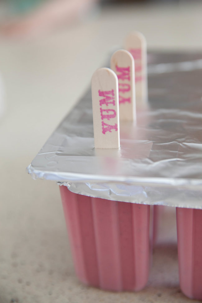 Add gelatin to homemade popsicles to avoid nasty messes.