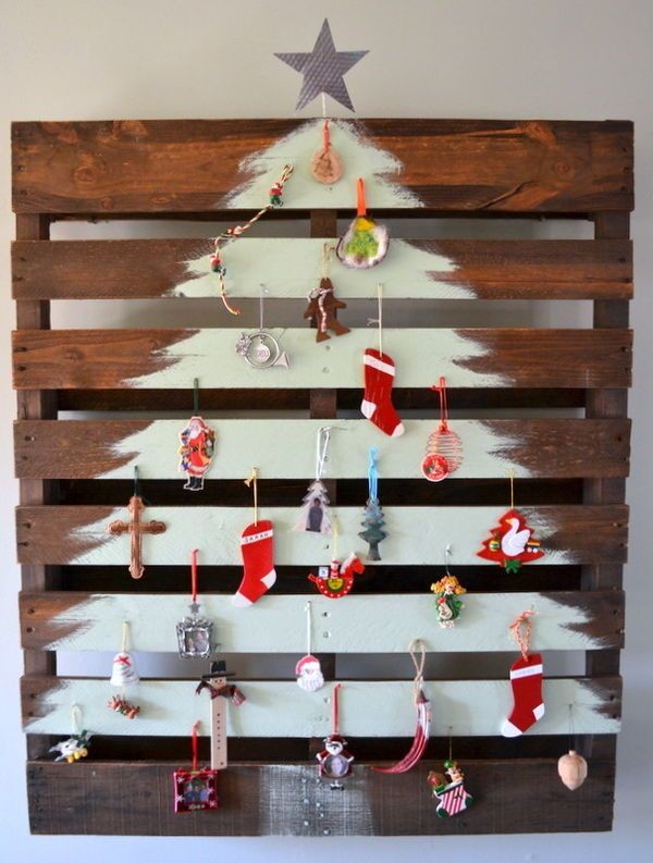 Have a wooden pallet sitting around? Grab a paintbrush and <a href="http://www.trendhunter.com/slideshow/alternative-christmas-tree-ideas#2" target="_blank">get to work</a>.