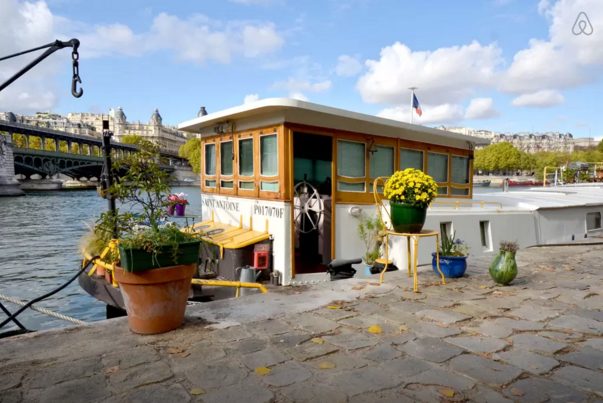 <a href="https://www.airbnb.com/rooms/237428" target="_blank">Houseboat</a>, Paris, France